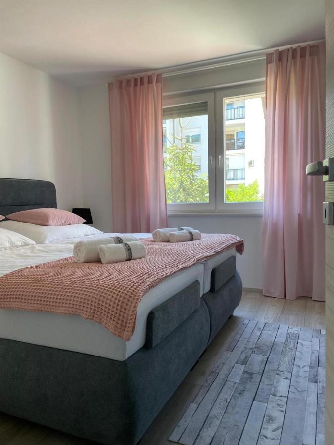 Apartment Tomy Rijeka Exteriör bild