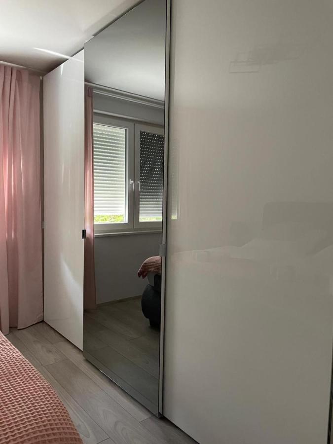 Apartment Tomy Rijeka Exteriör bild